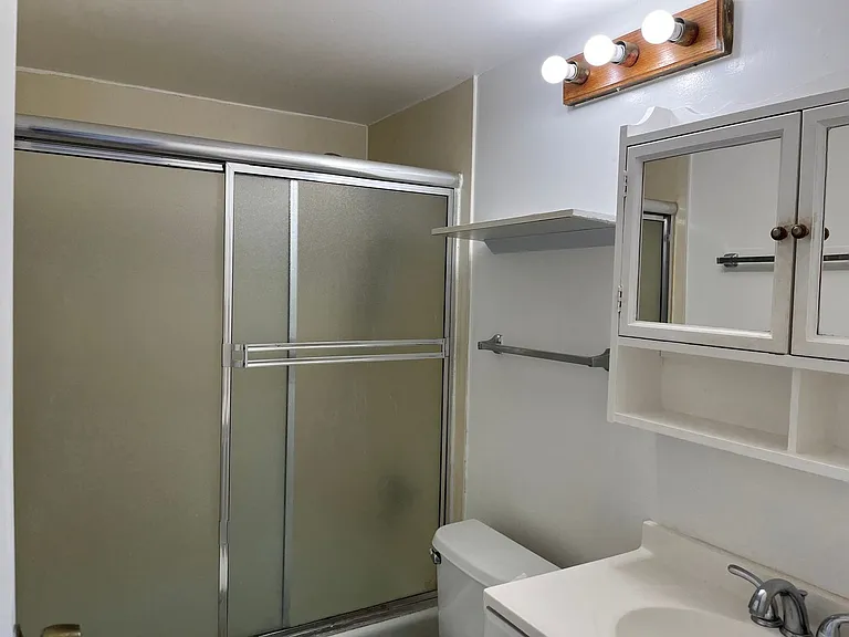3370 Salt Lake Blvd #308 — Photo 9