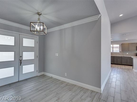 4th image of 7013 Carmen Blvd