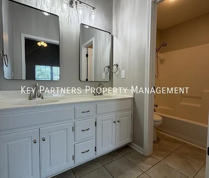 16409 W 157th Ter — Photo 12