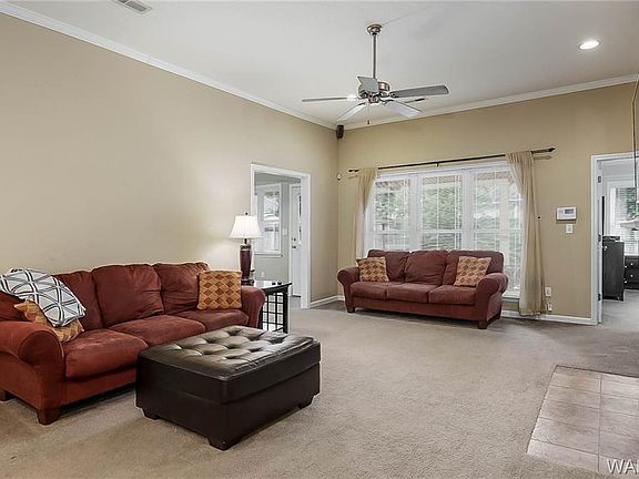 3rd image of 2207 Lenox Dr