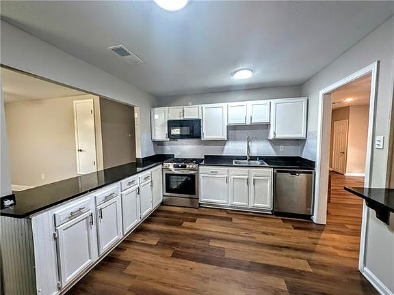 3rd image of 2528 Joy Ann Dr