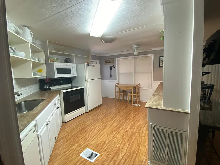 19124 Meadow Brook Ct — Photo 15