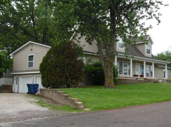 1207 Hilltop Dr, Brookfield, MO 64628
