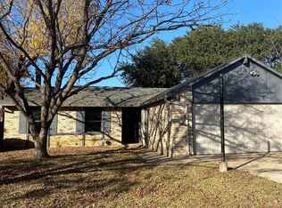 2009 Pennington Dr, Arlington, TX 76014