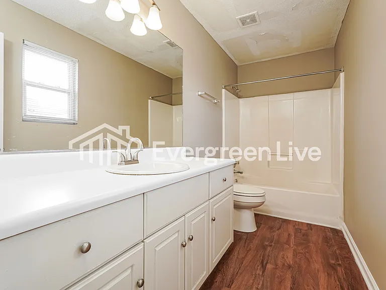 3345 Hamden St — Photo 13