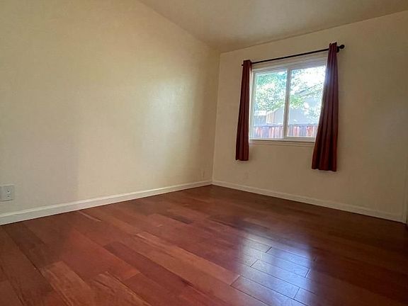 5th image of 1418 Luning Dr