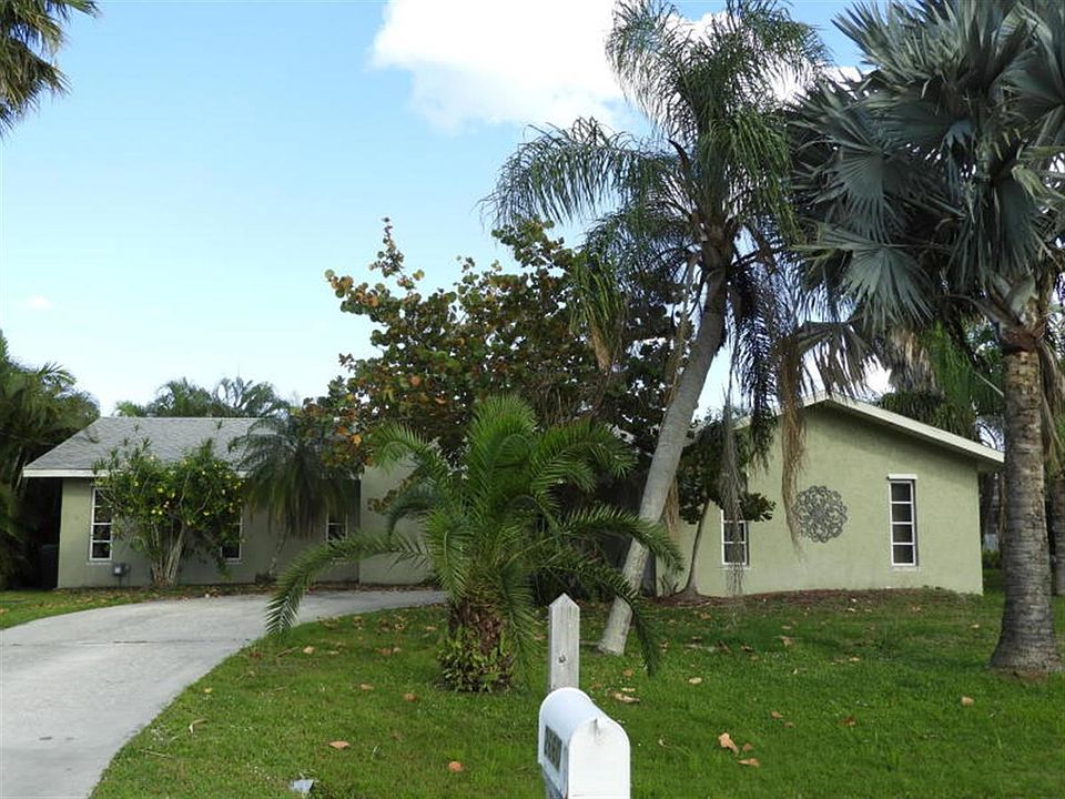 1st image of 2660 SE Grand Dr