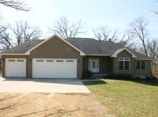 1658 245th Ave, Delmar, IA 52037