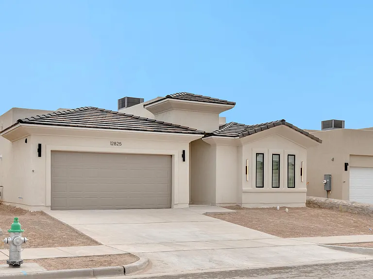 12825 Middlesbrough Ave — Photo 1