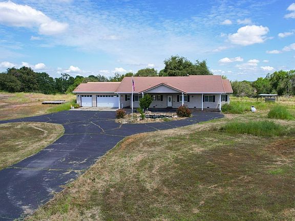 3rd image of 7546 Pitt Ranch Court