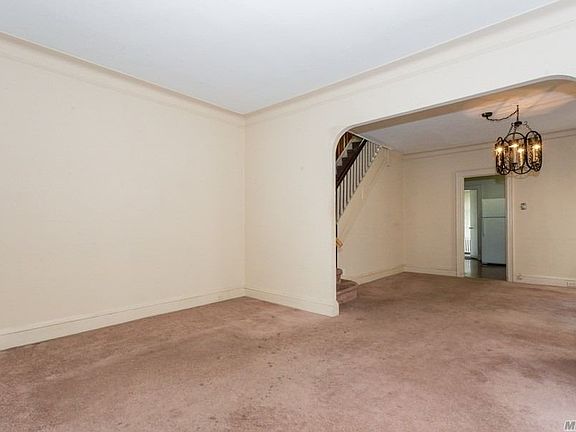 5th image of 63-20 Wetherole St