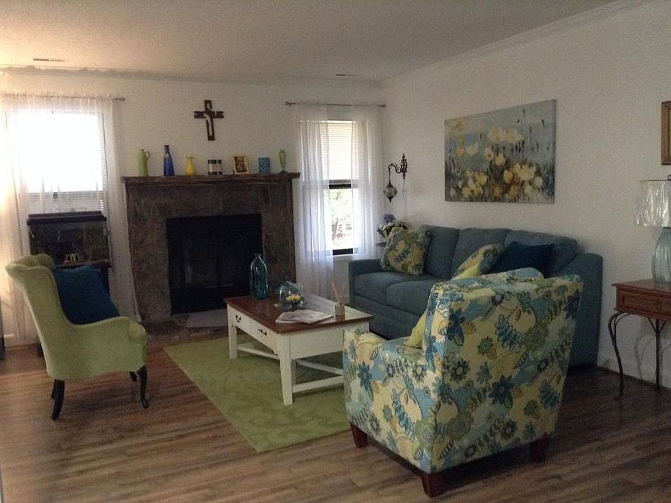 2nd image of 353 Tall Oaks Trl #11A