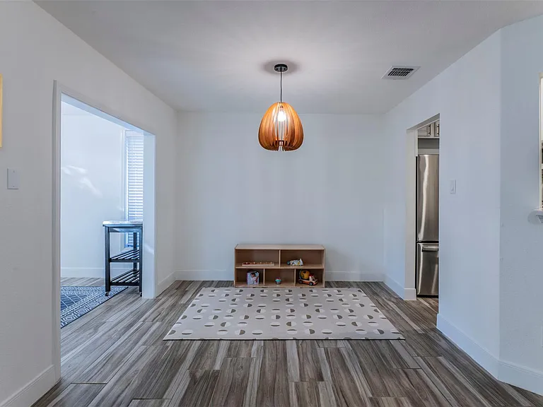 2126 River Hollow Dr — Photo 18