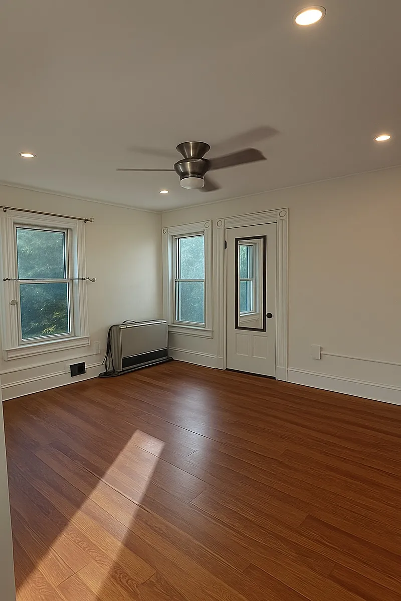 Living Room - 84 Park St