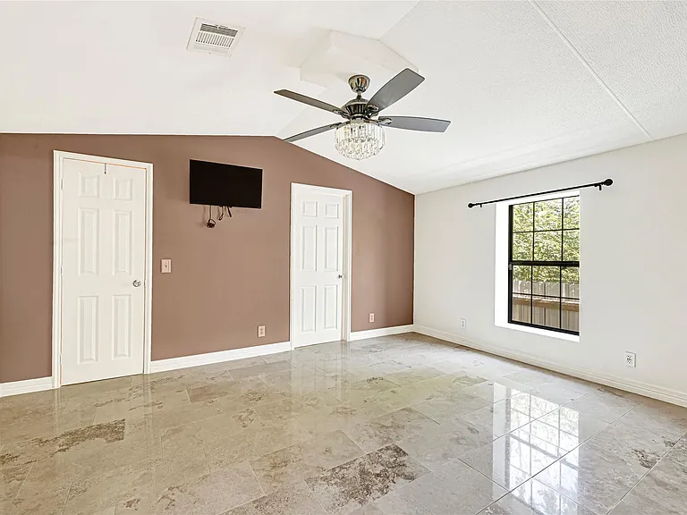 509 Joan Of Arc Dr — Photo 15