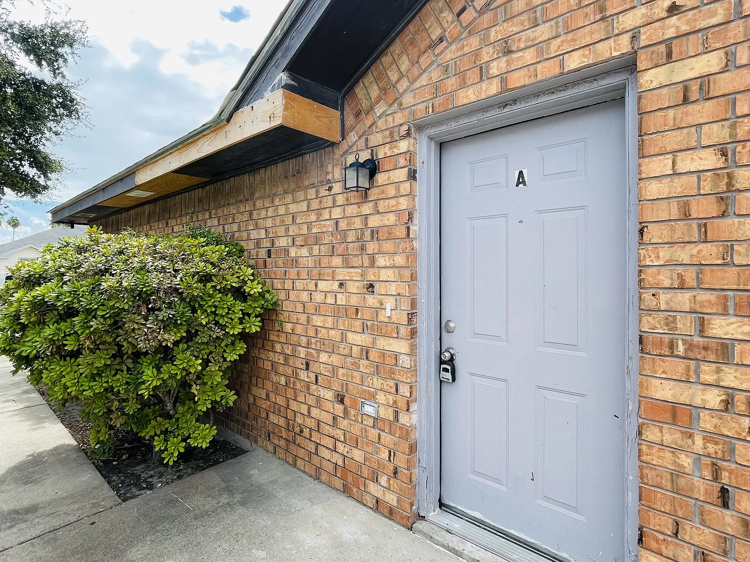 2205 Kimberly Ln — Photo 3