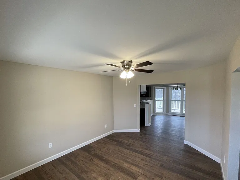 2101 W Outer Hwy #61 — Photo 2