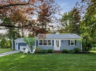 10 Susan Ln, Middleboro, MA 02346
