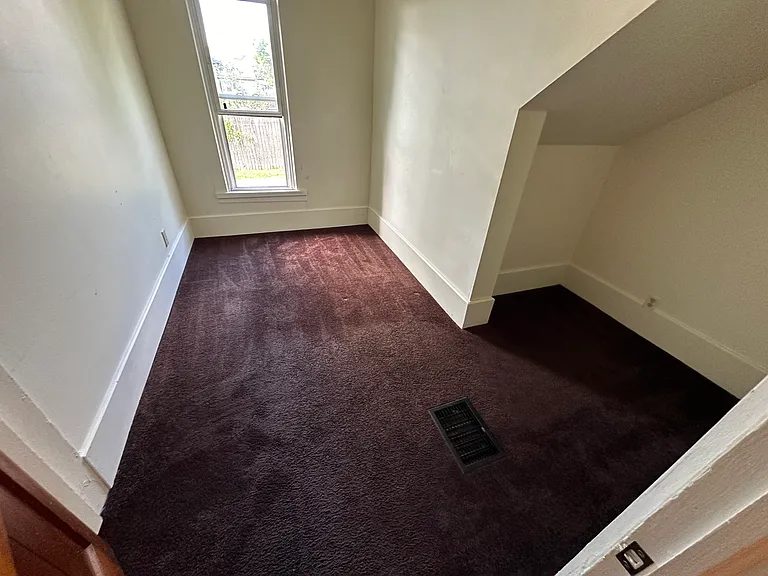 227 King St #1 — Photo 6