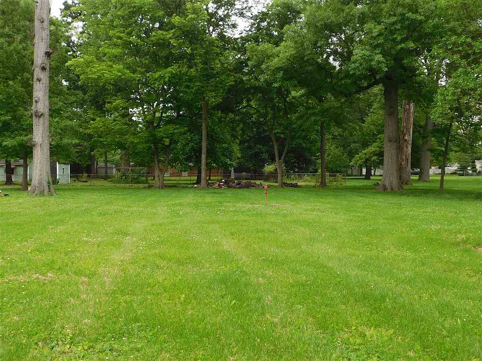 2nd image of 2805 S Boeke Rd