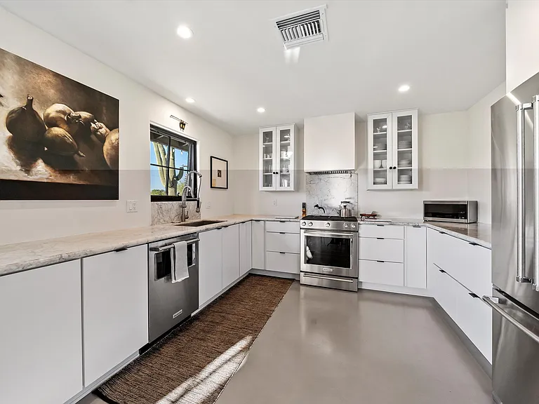 2640 E Camino La Zorrela — Photo 25
