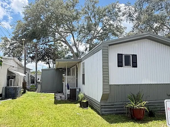 308 Vista Dr, Tampa, FL 33613