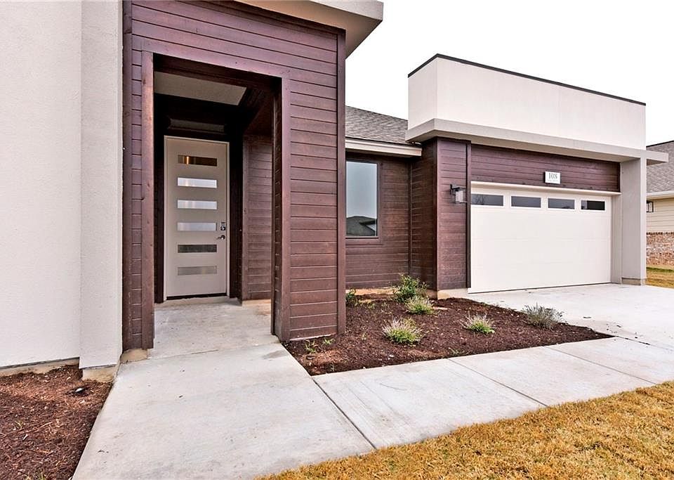 1st image of 108 Dax Dr