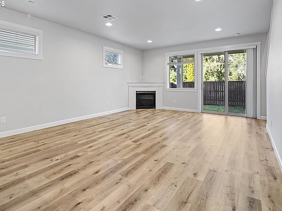 4th image of 1728 NE 146th St
