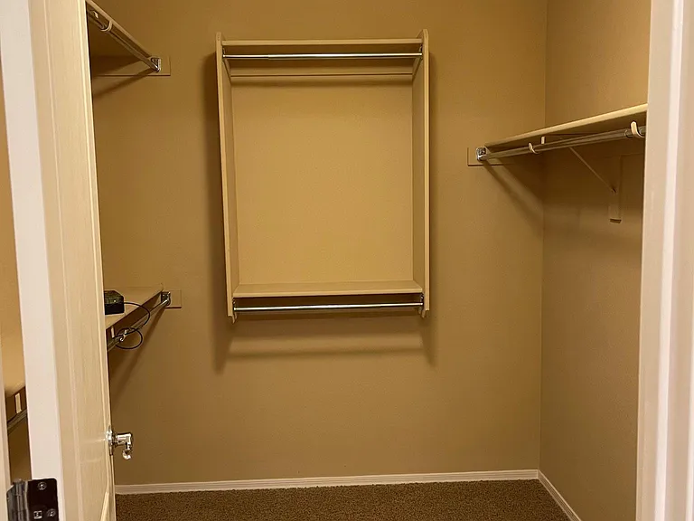 Walk-in closet