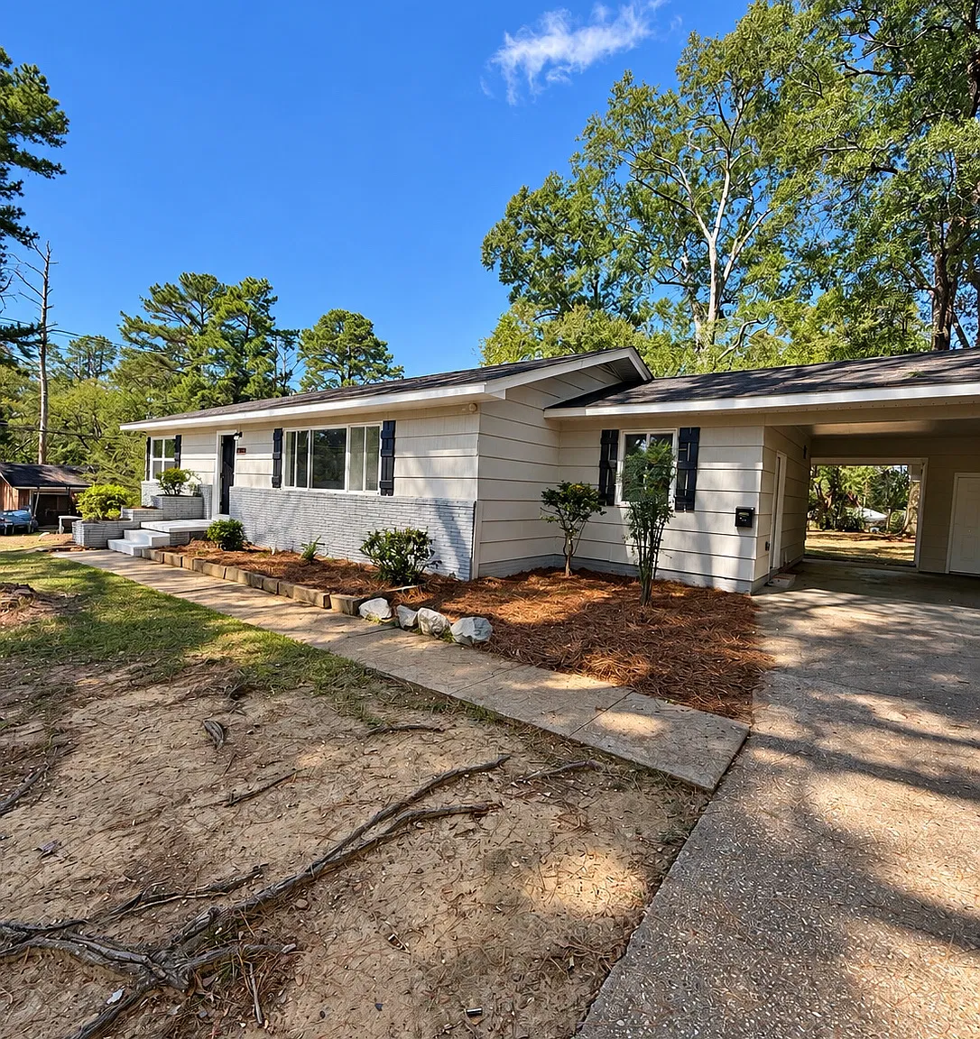 3 bed, 2025 sqft, $1,400 — Photo 2