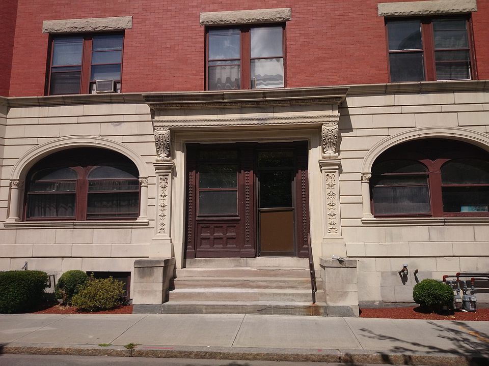 2nd image of 7 Vernon St #1