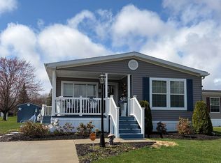 369 Red Pine Dr, Flint, MI