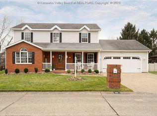 45 Doral St, Hurricane, WV 25526