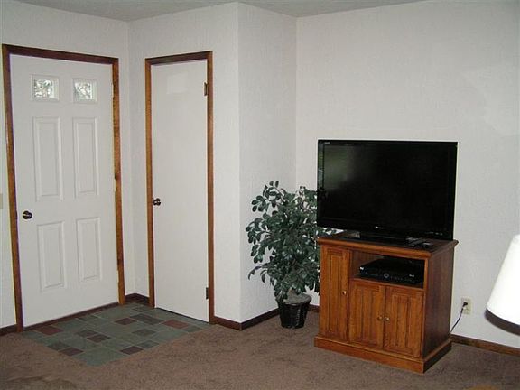 5th image of 706 N Saint Paul St