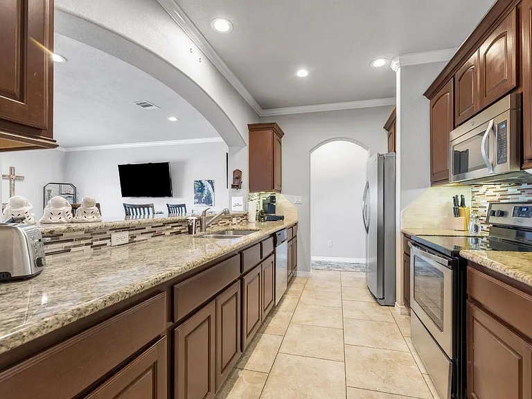 1430 Crescent Ridge Dr — Photo 21