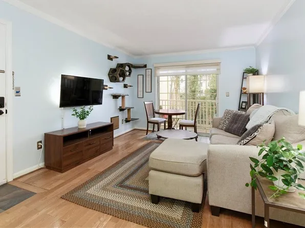 3140 Seven Pines Ct Unit 202, Atlanta, GA 30339