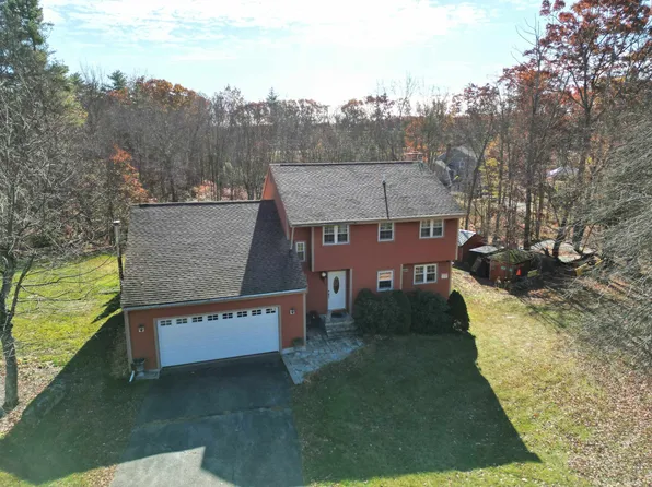 28 Shasta Drive, Londonderry, NH 03053