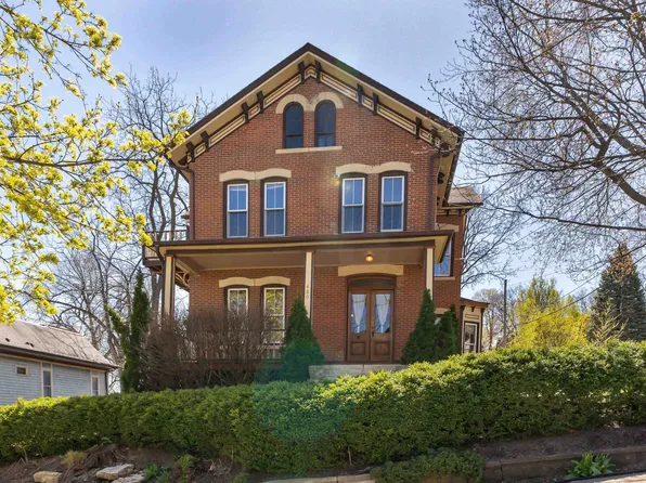 480 Arlington St, Dubuque, IA 52001