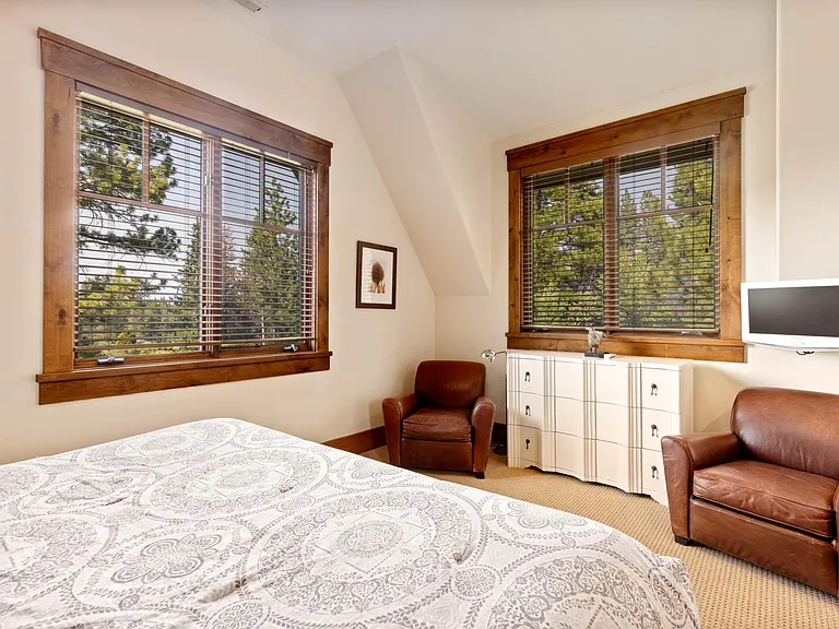 13193 Snowshoe Thompson Cir — Photo 20