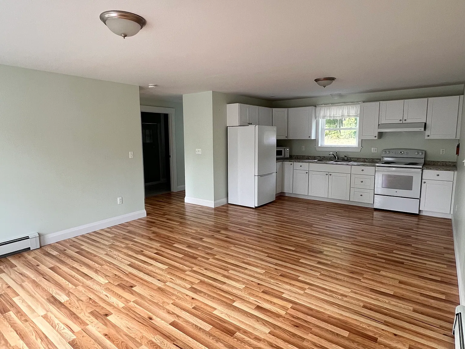 1 bed, $2,100 — Photo 2