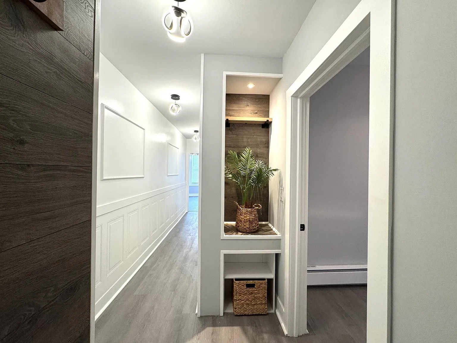 2 bed, 1.0 bath, $2,500 — Photo 2