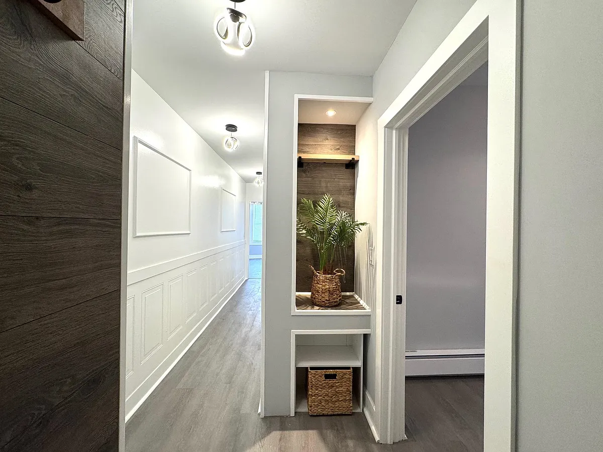 Building Photo - 52 Tonnelle Ave #25