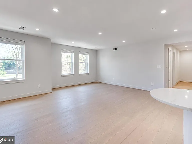 5408 1st Pl NW #103 — Photo 10