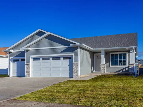 2928 Lund St, Norwalk, IA 50211