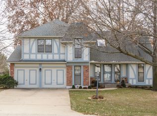 11113 W 115th St, Overland Park, KS 66210