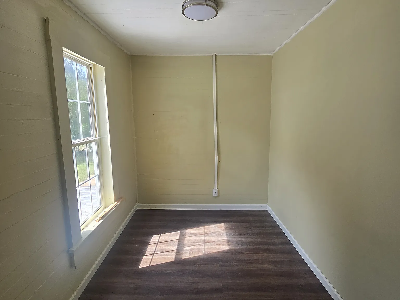 4 bed, 1502 sqft, $1,500 — Photo 1