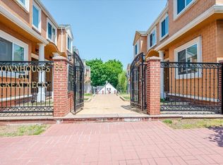 85 Steamboat Rd UNIT 3, Great Neck, NY 11024