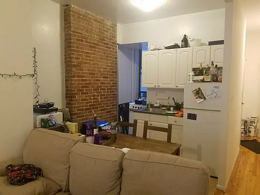 Rented by Upton Realty Group | media 24