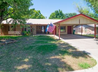 1909 Carpenter St, Bridgeport, TX 76426
