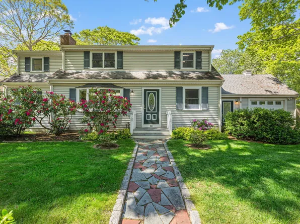 14 Sandpiper Circle, East Falmouth, MA 02536